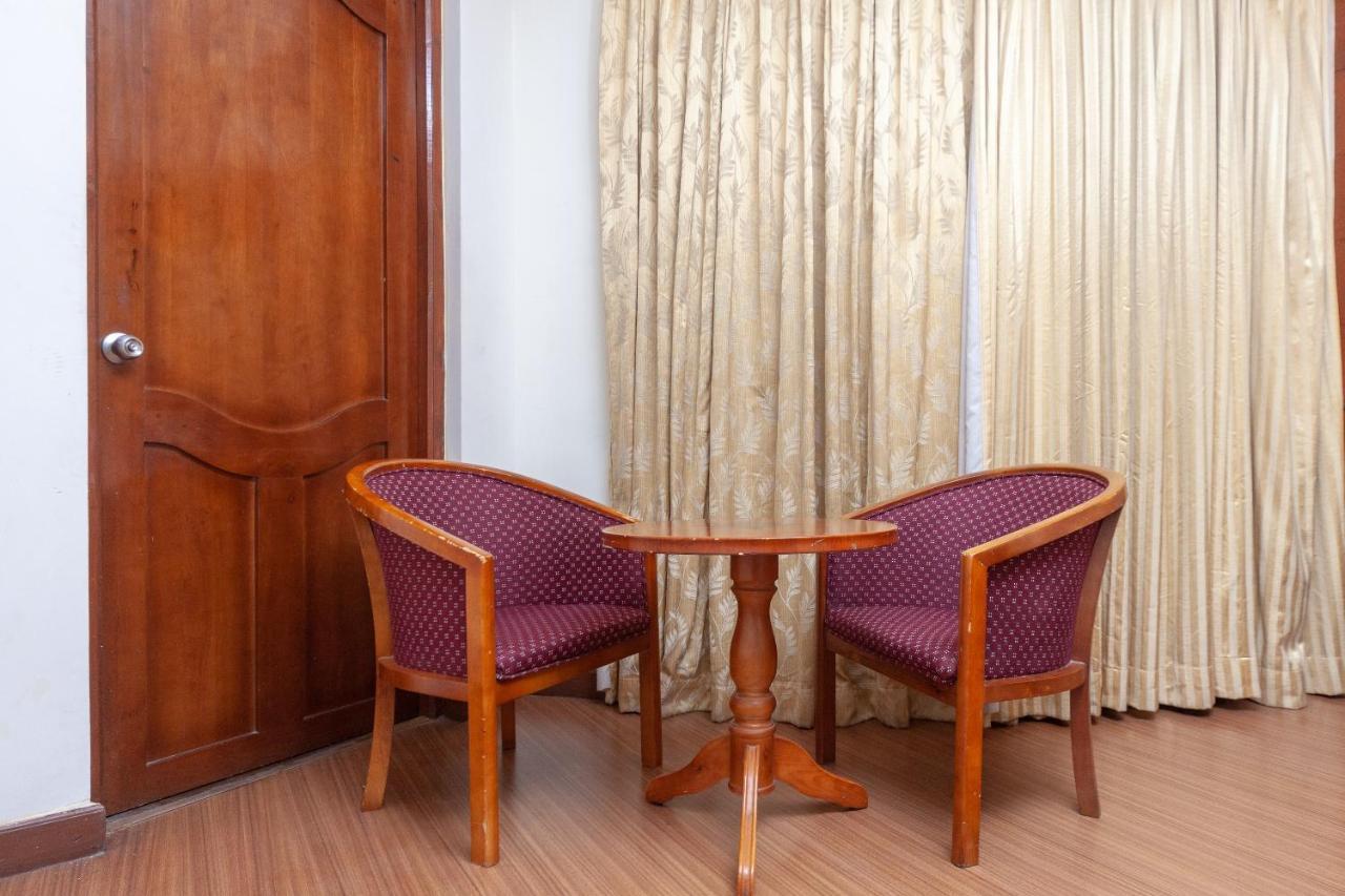 Capital O 6229 Ilara Hotels And Resorts Siruseri Экстерьер фото
