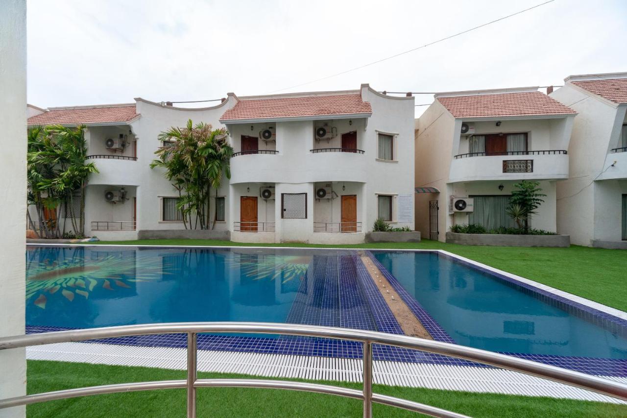 Capital O 6229 Ilara Hotels And Resorts Siruseri Экстерьер фото