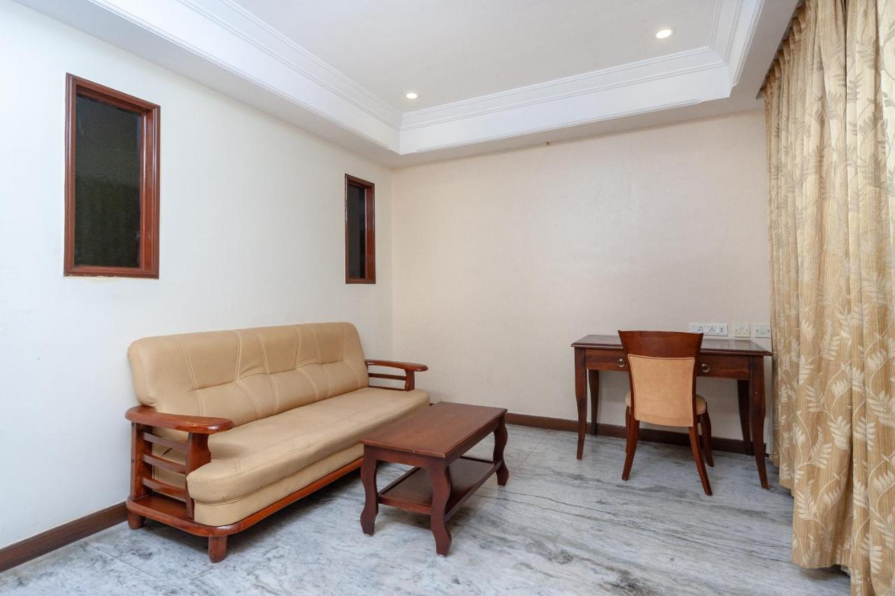 Capital O 6229 Ilara Hotels And Resorts Siruseri Экстерьер фото