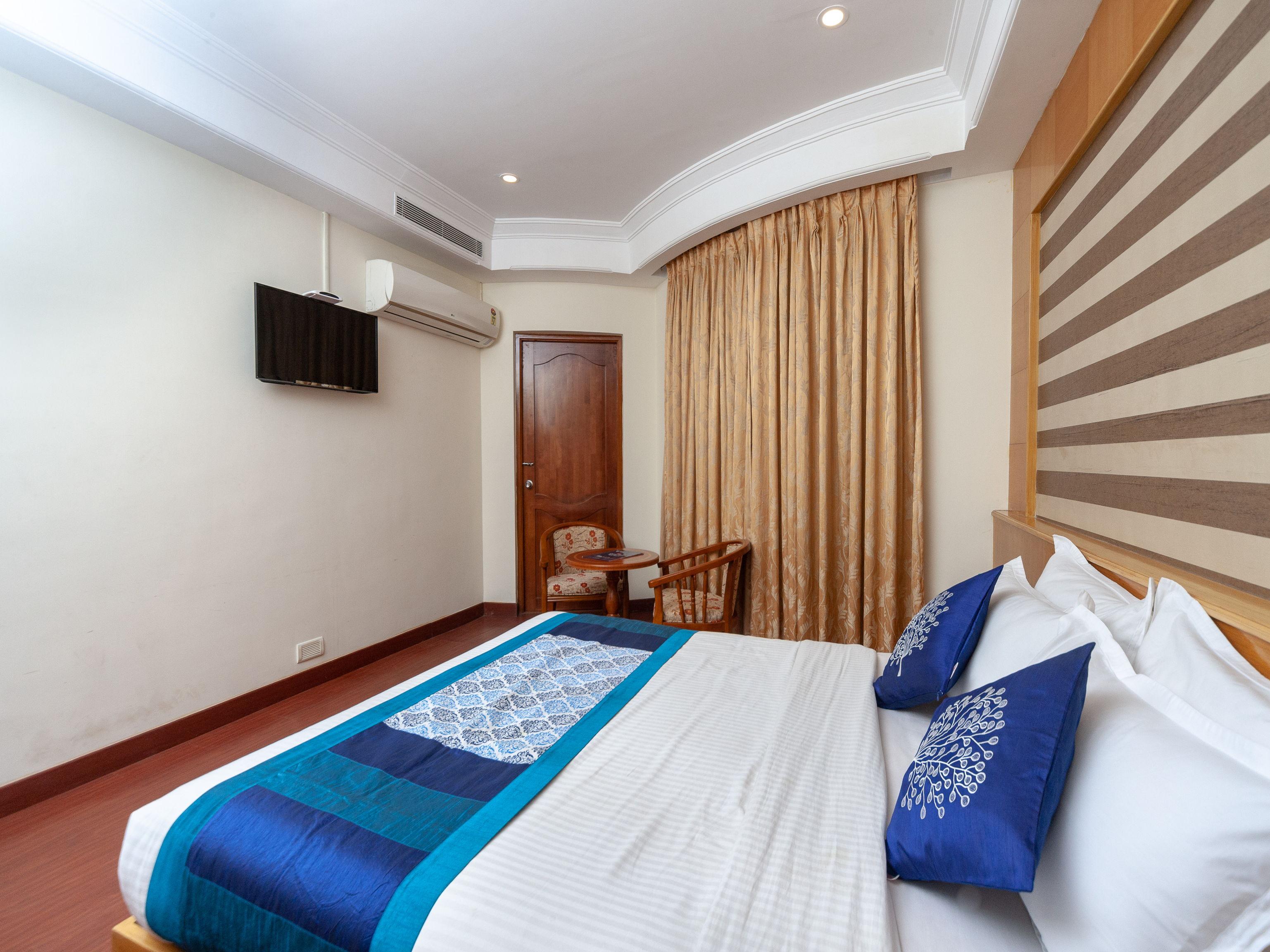 Capital O 6229 Ilara Hotels And Resorts Siruseri Экстерьер фото