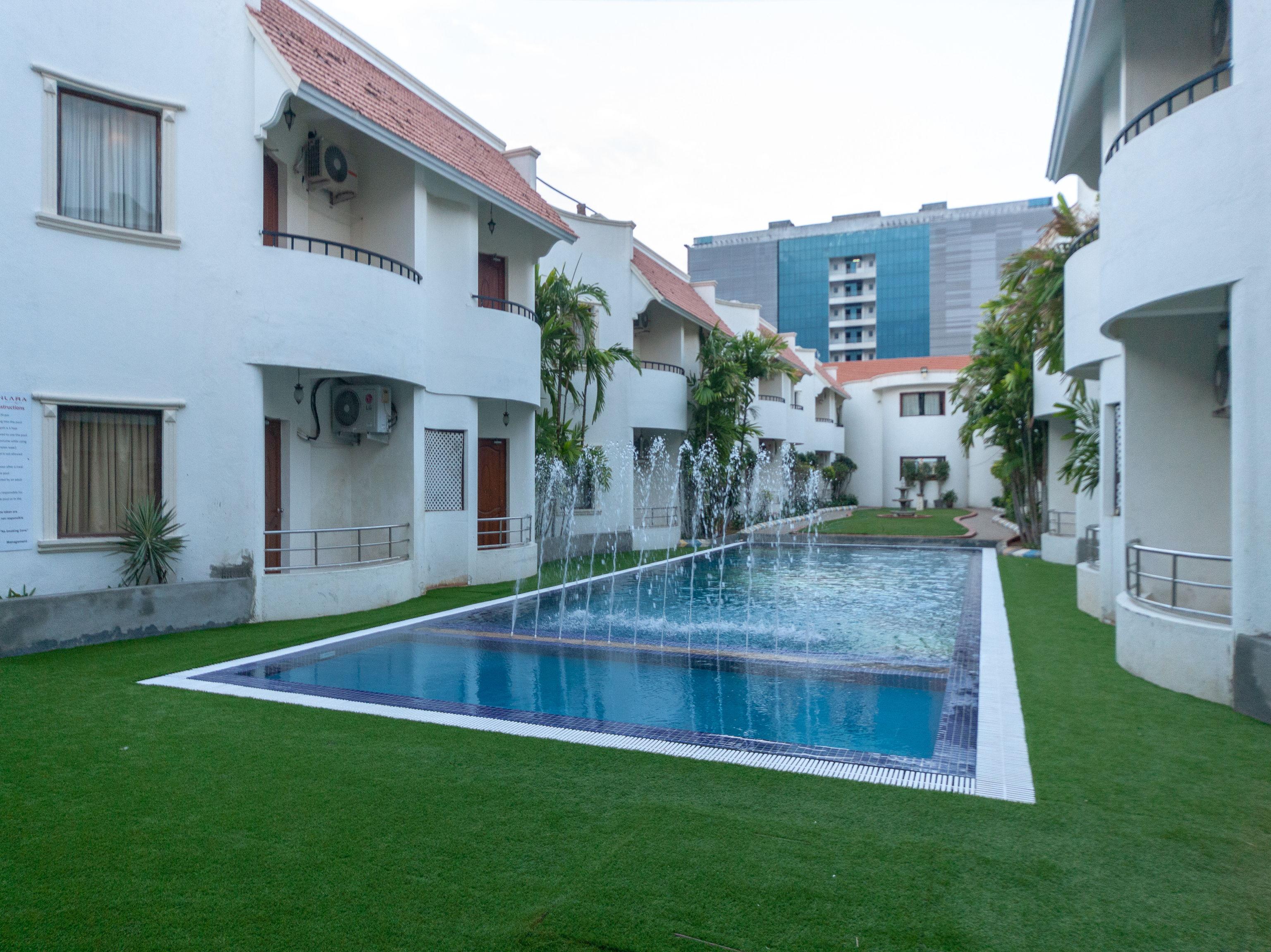 Capital O 6229 Ilara Hotels And Resorts Siruseri Экстерьер фото